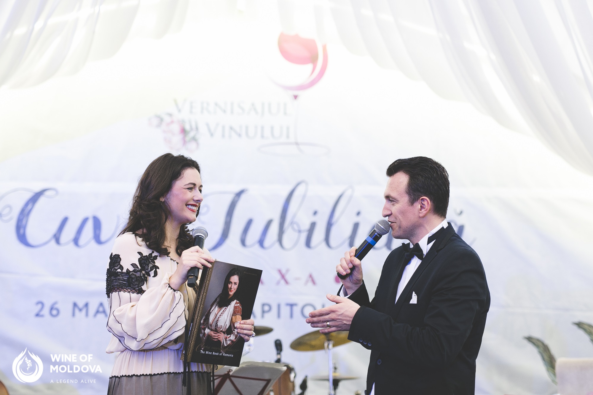 Vernisajul_Vinului_mai_2016_marinela_vasilica_eugen_bulgaru